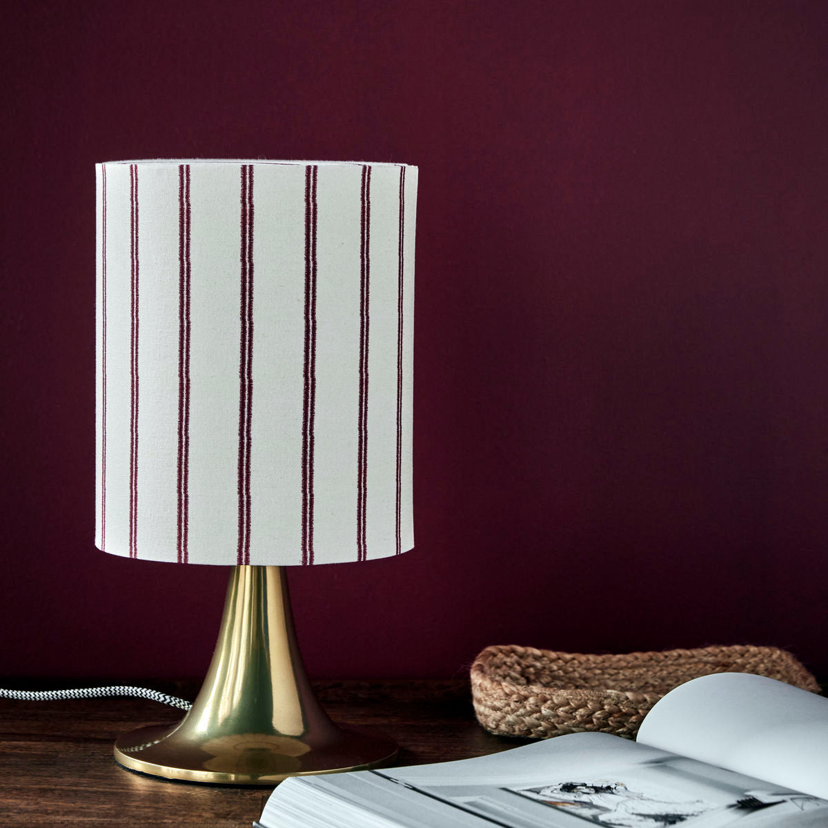 Lámpara de mesa tulip