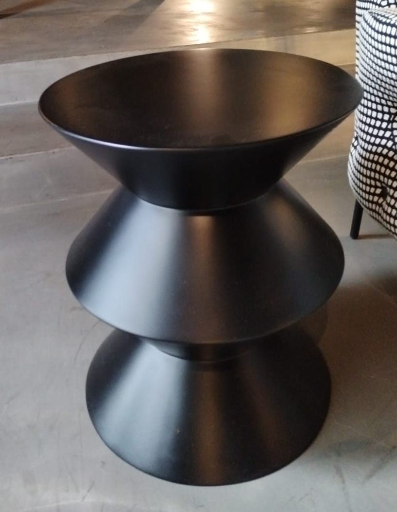 Mesa minotti negra