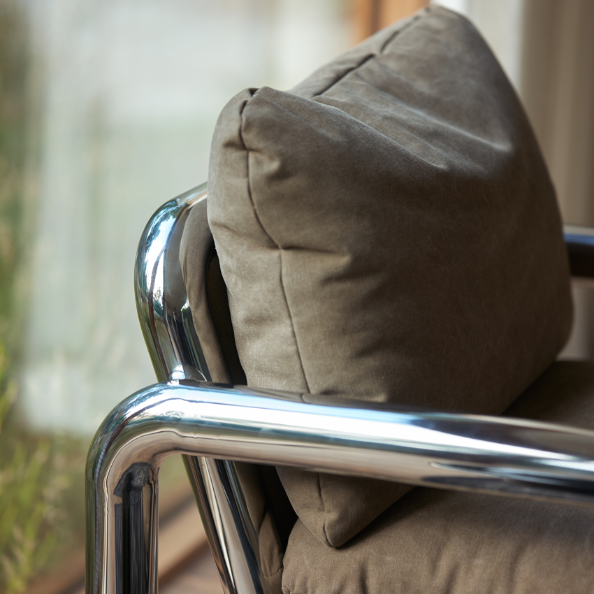 CHROME LOUNGE ARMCHAIR, CANVAS BROWN CasaSoyer