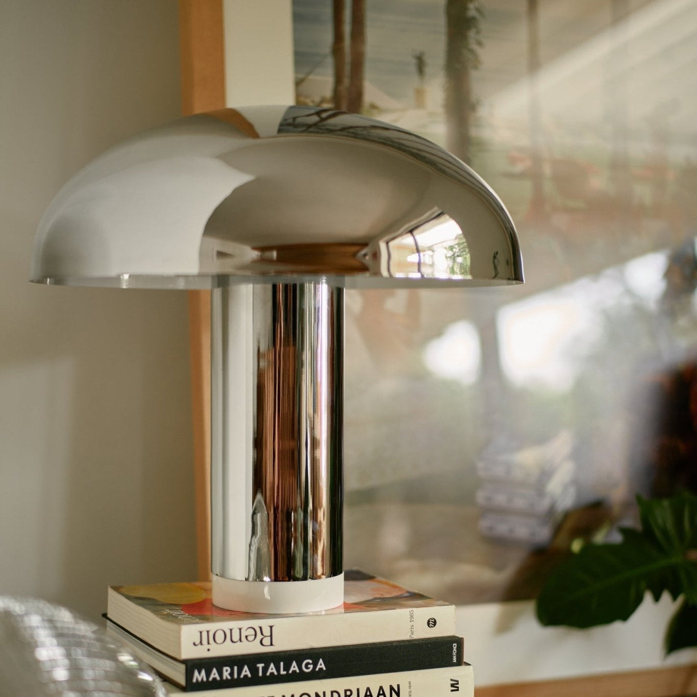 Lampara de mesa cromada - CasaSoyer