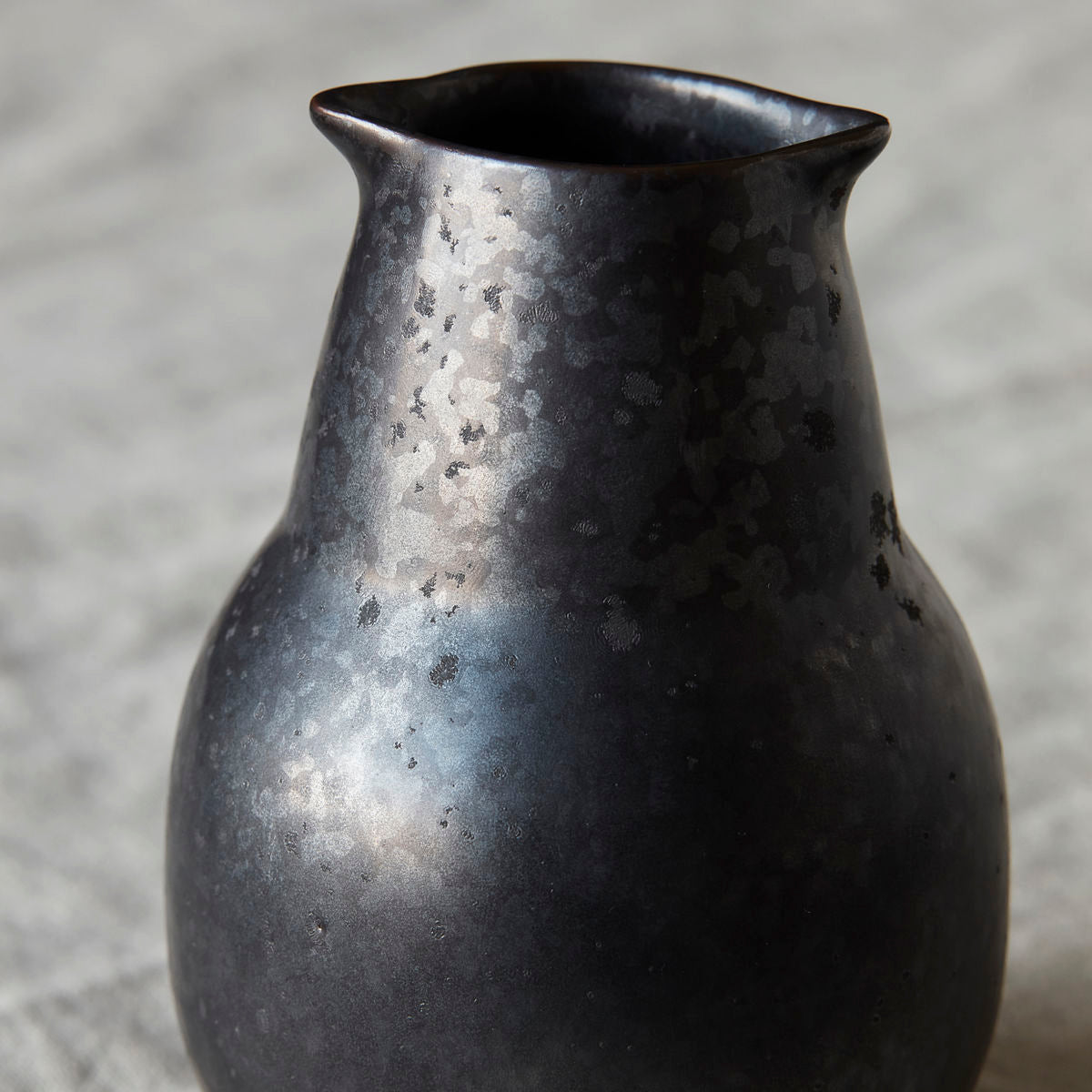 Botella pion negra