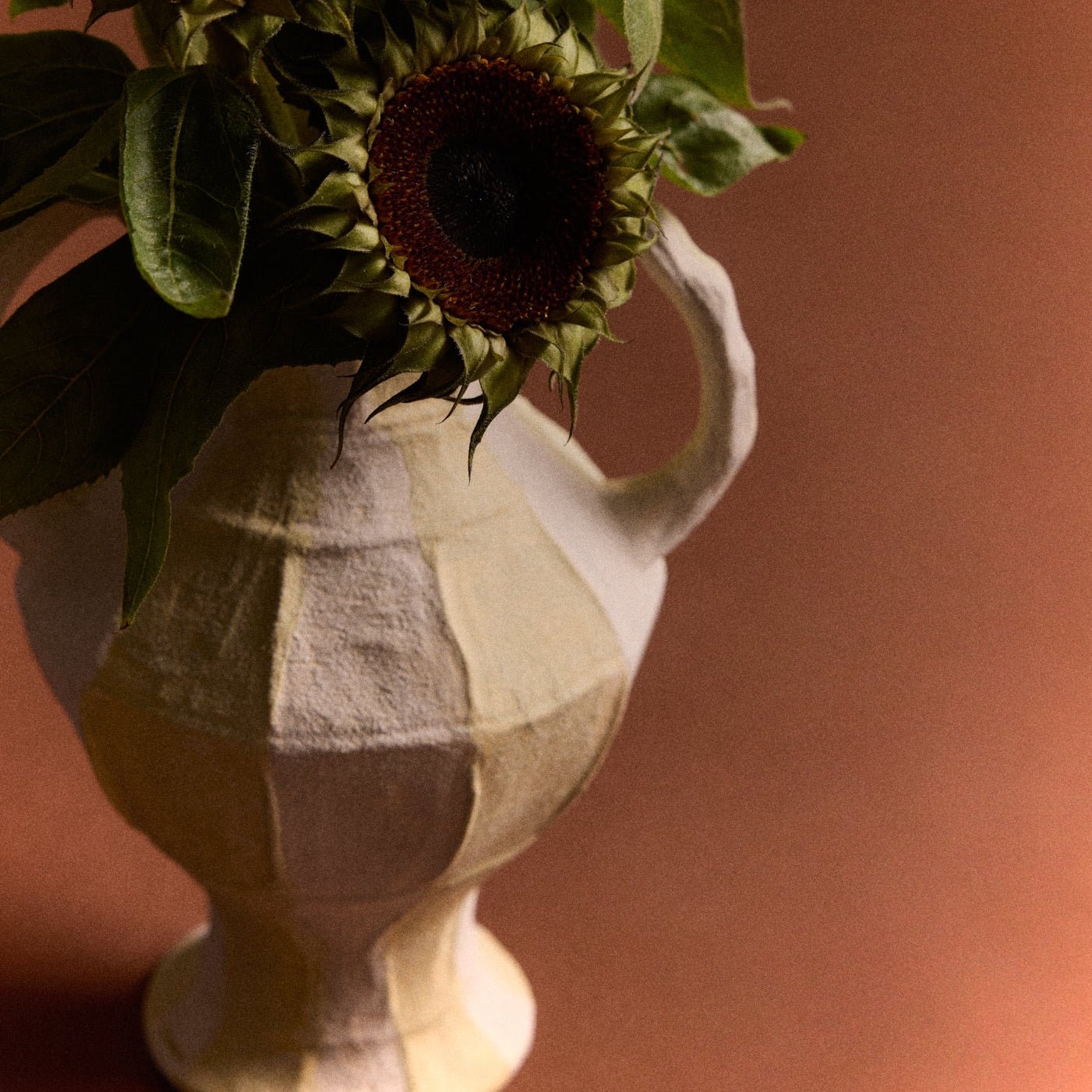 Florero clásico crema - CasaSoyer