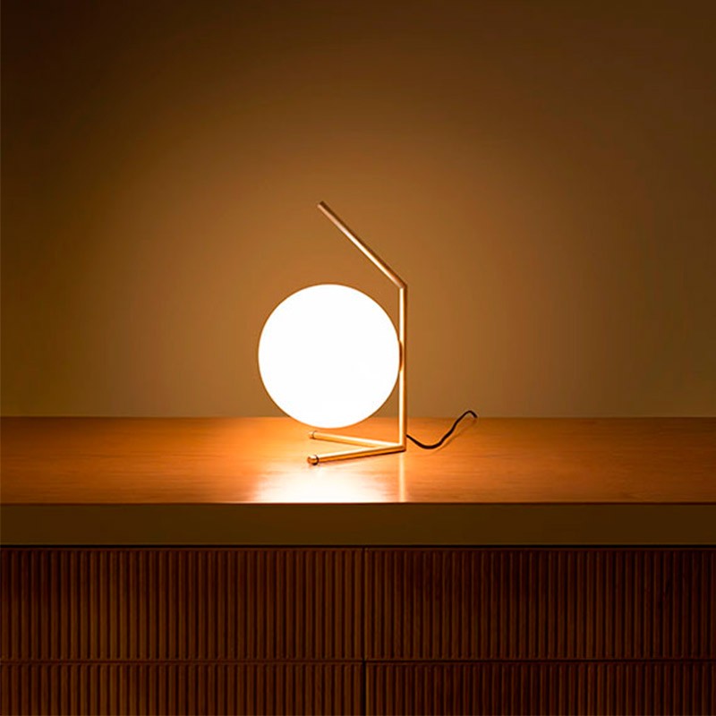 Lampara IC T1 Low 53 Lamparas de Mesa