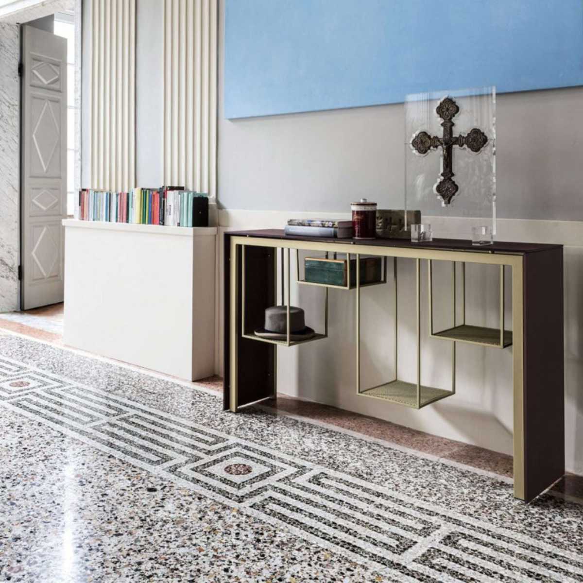 Consola Tokyo Mogg